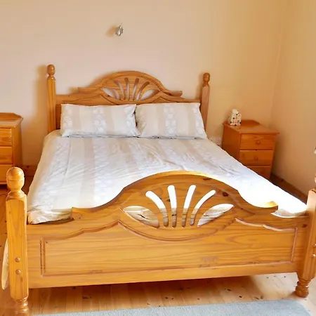 Holiday home Cois Farraige *